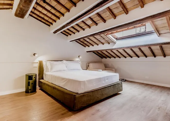 - Vittoria Palace